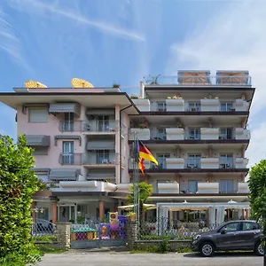 hotel-residence-villa-marzia.it-tuscanyhotel.com/